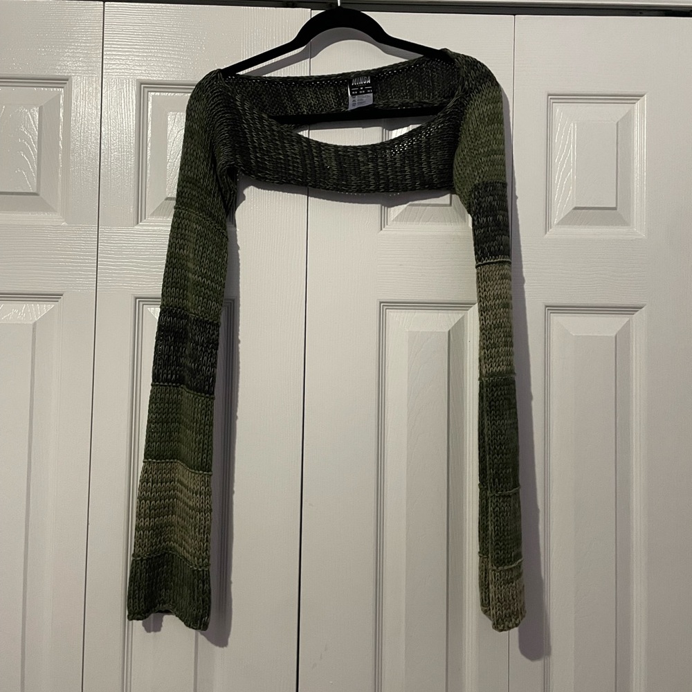 Minga London Shrug
